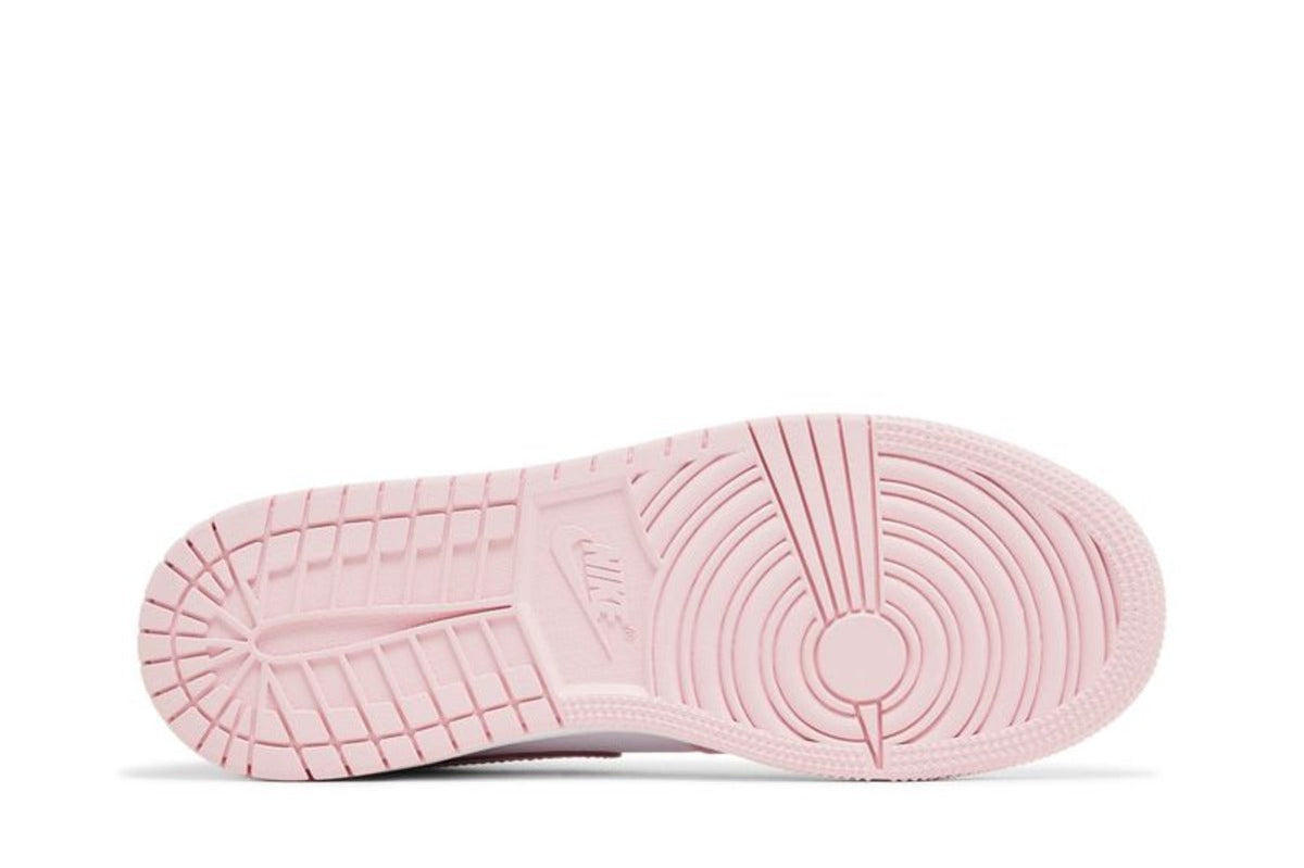 Calzado infantil color rosado y rojo