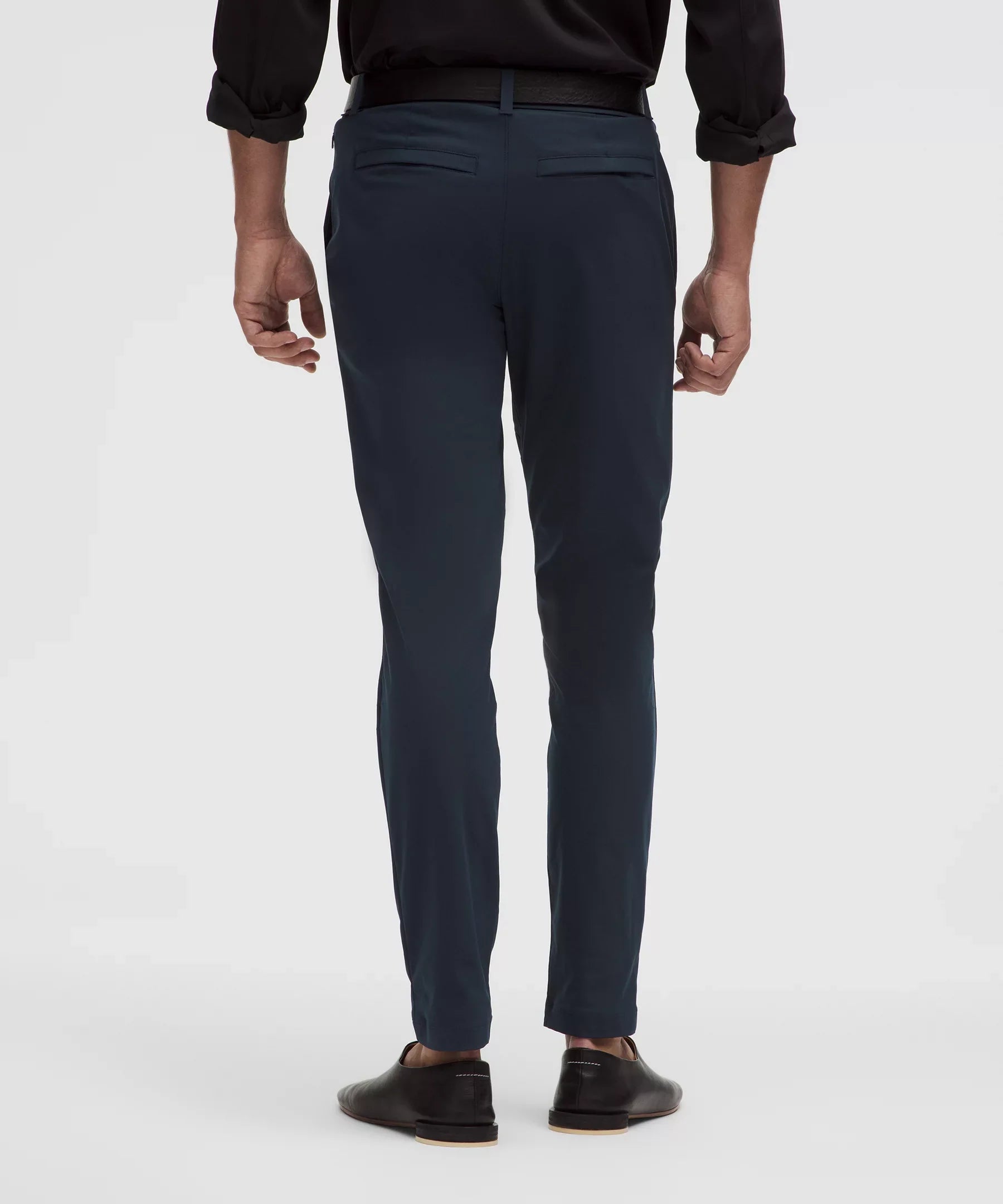 Pantalón de corte ajustado