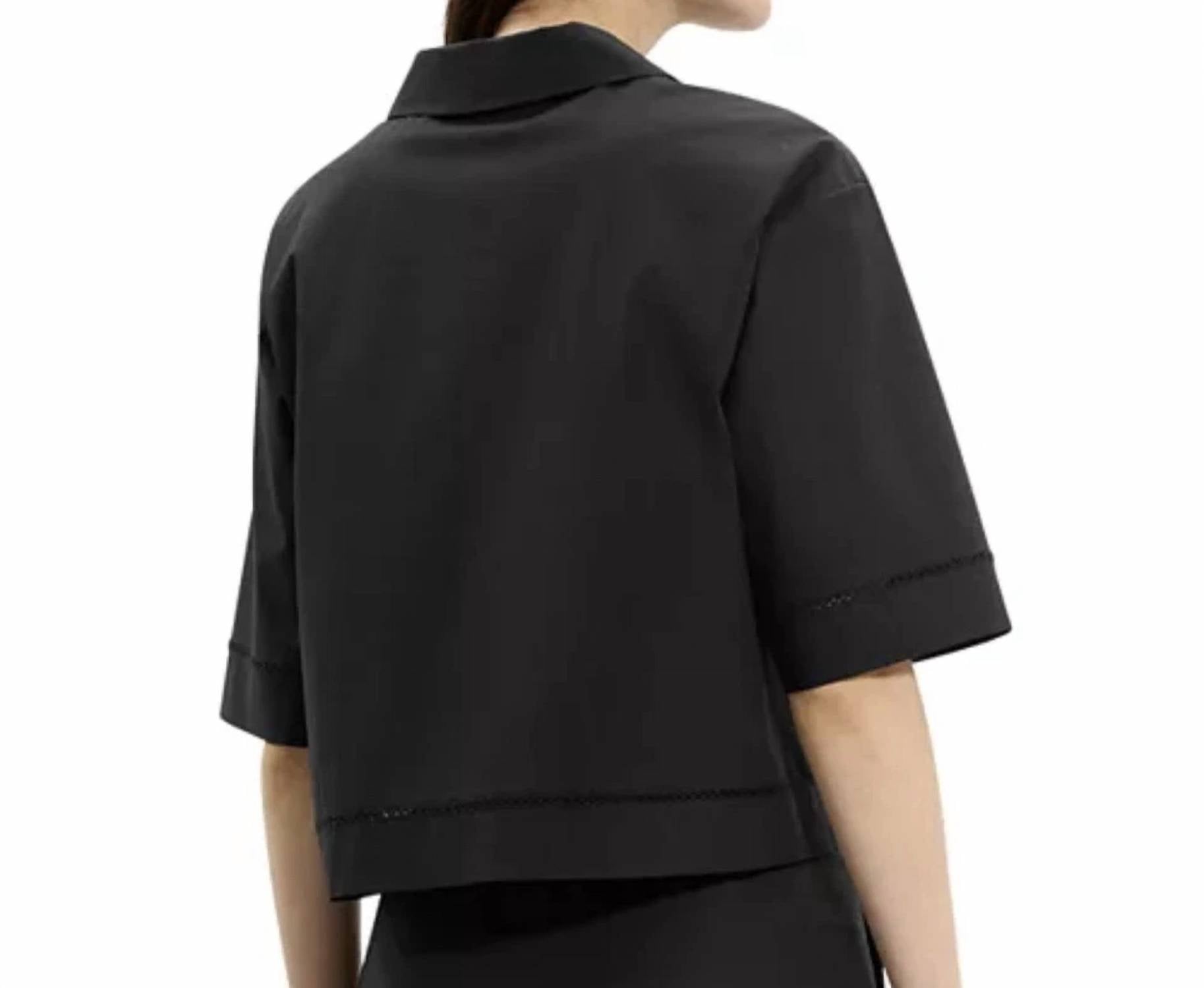 Camisa de manga corta color negro