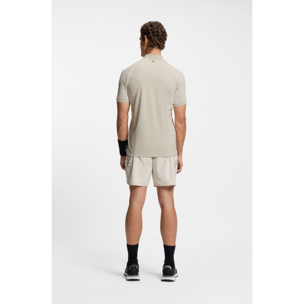 Polo de corte ajustado