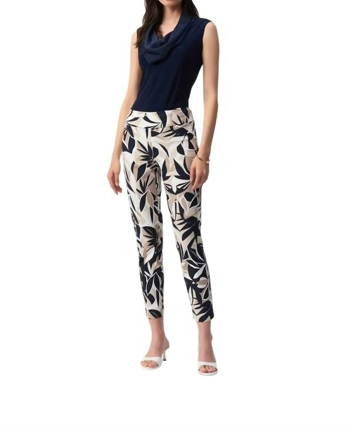 Pantalón de corte ajustado