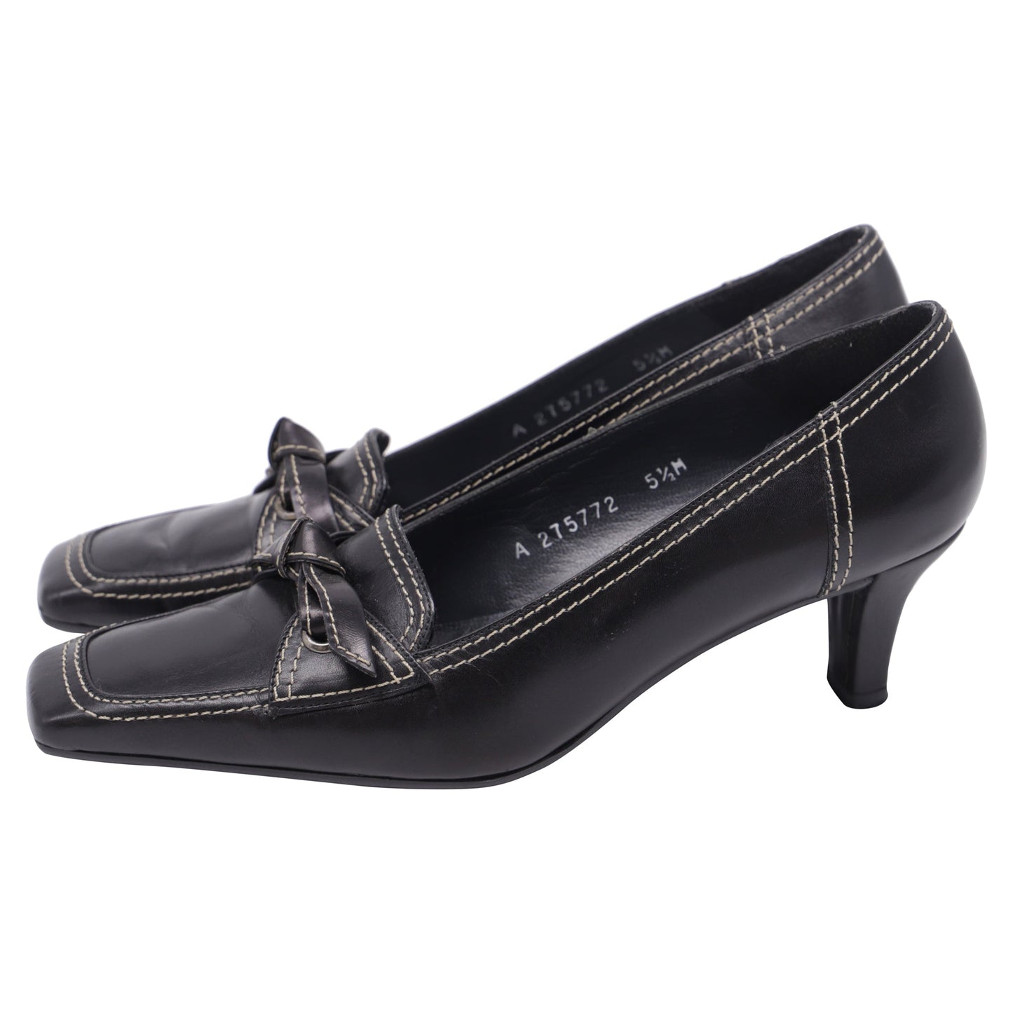 Tacones de cuero color negro