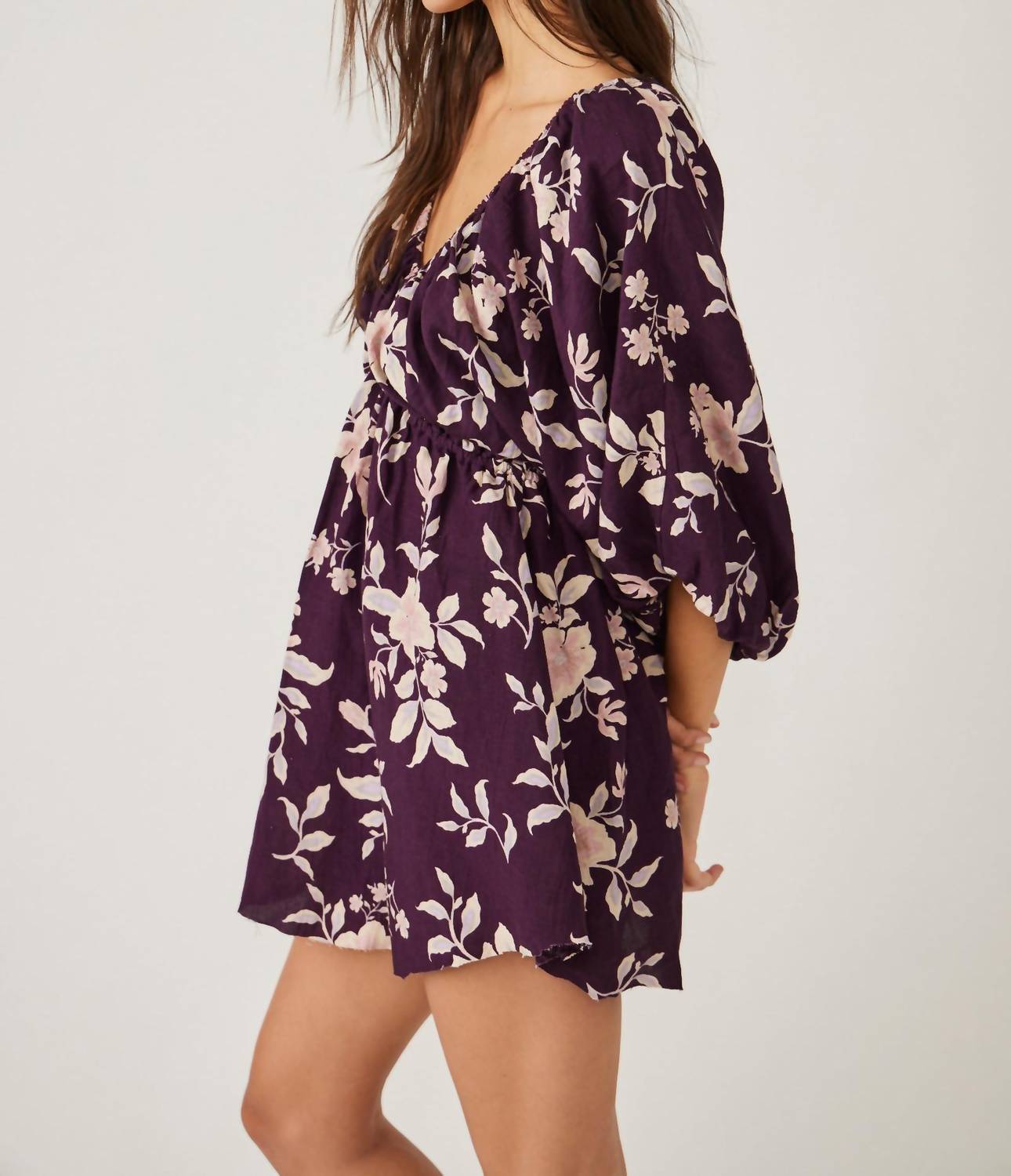Vestido corto con estampado color negro