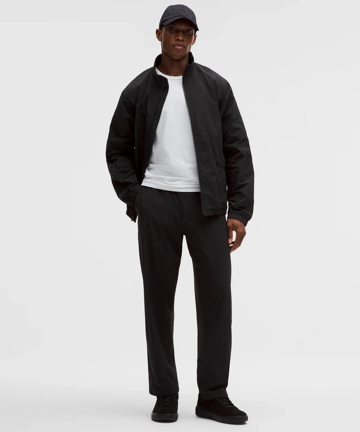 Pantalón de corte amplio
