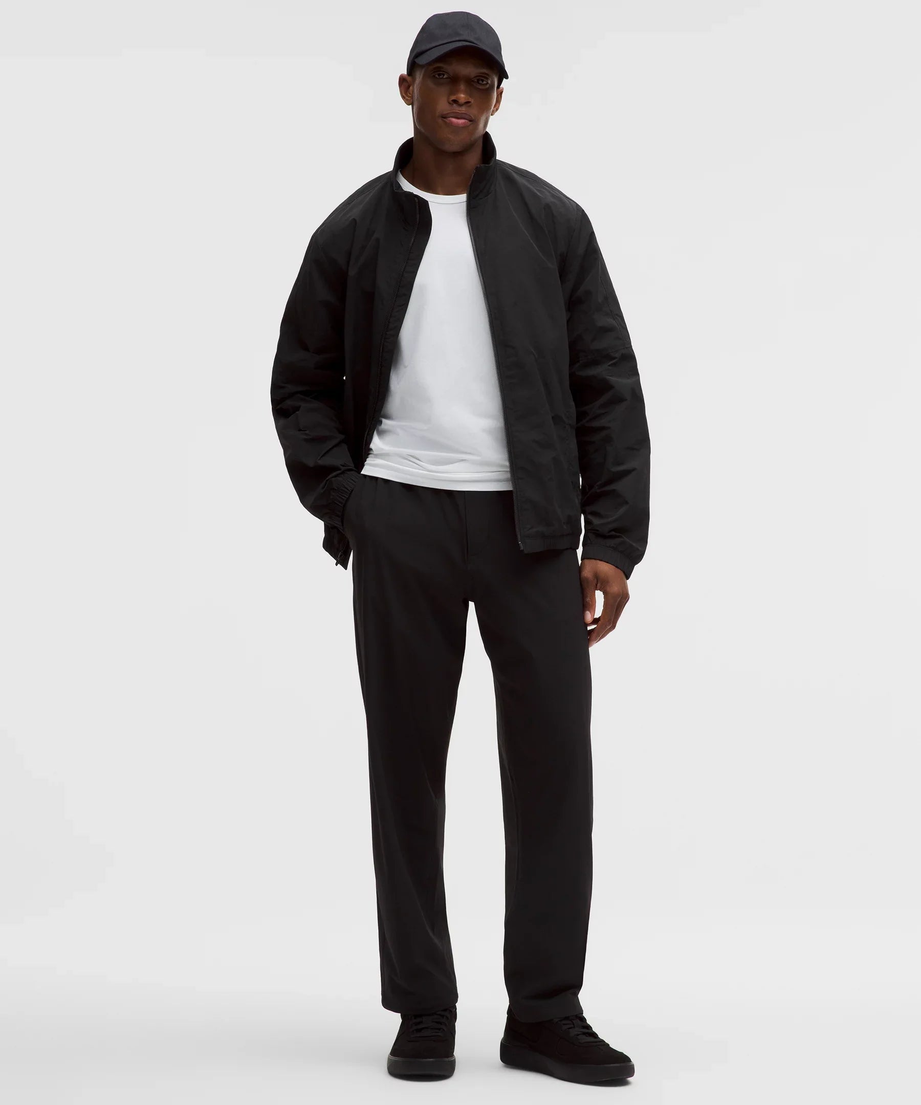 Pantalón de corte amplio