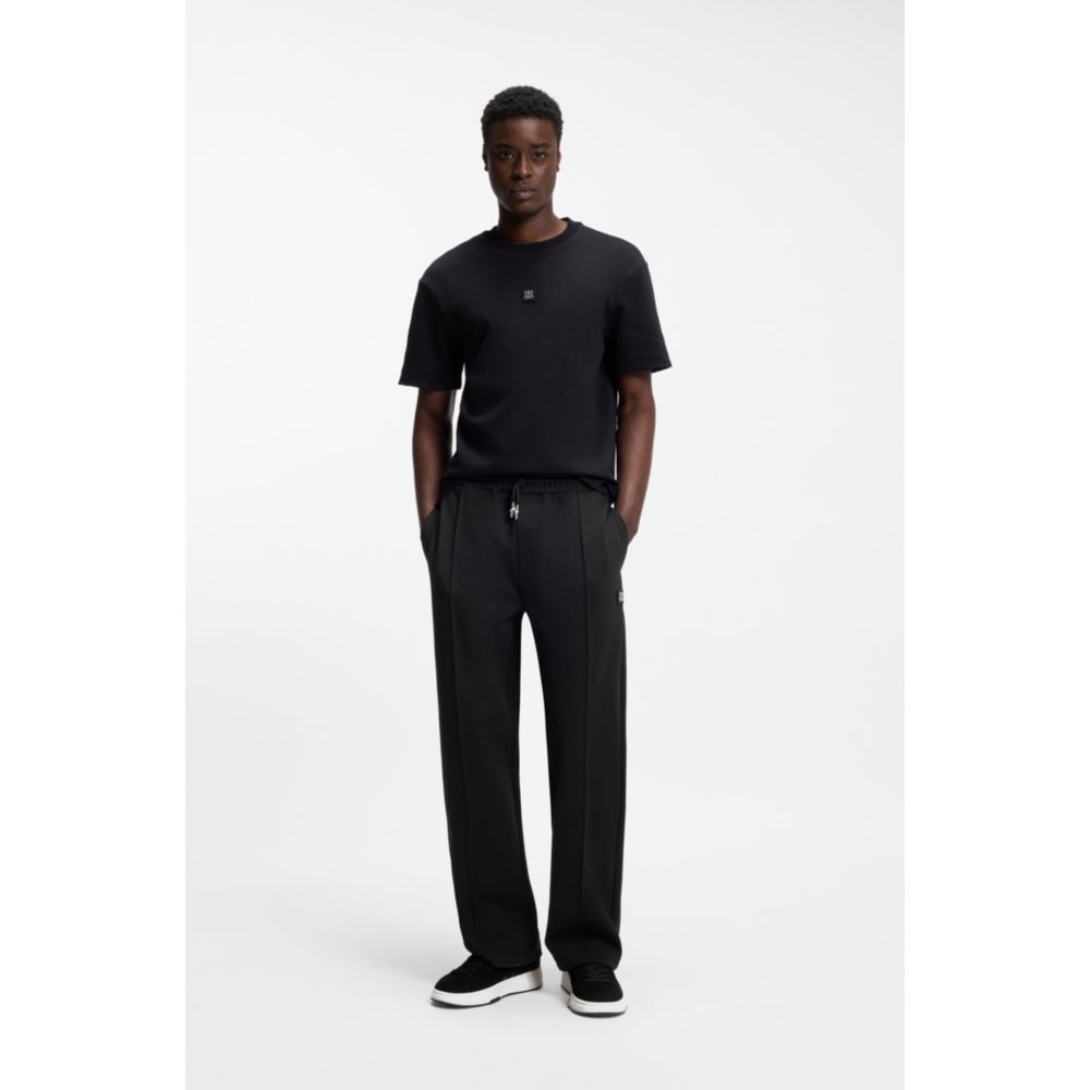 Pantalón deportivo de corte amplio