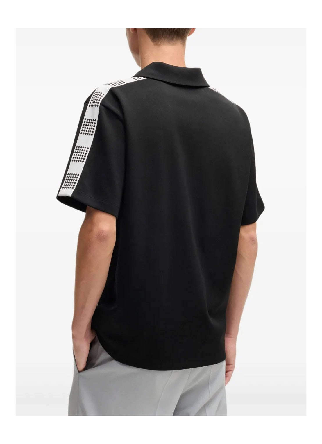 Polo de hombre de manga corta color negro