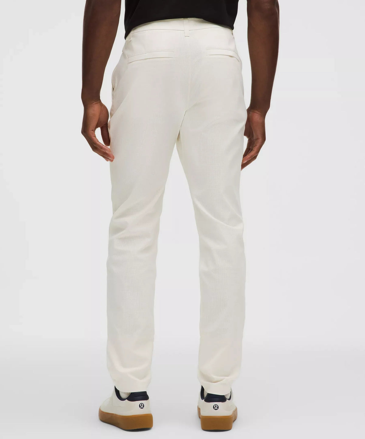 Pantalón de corte ajustado