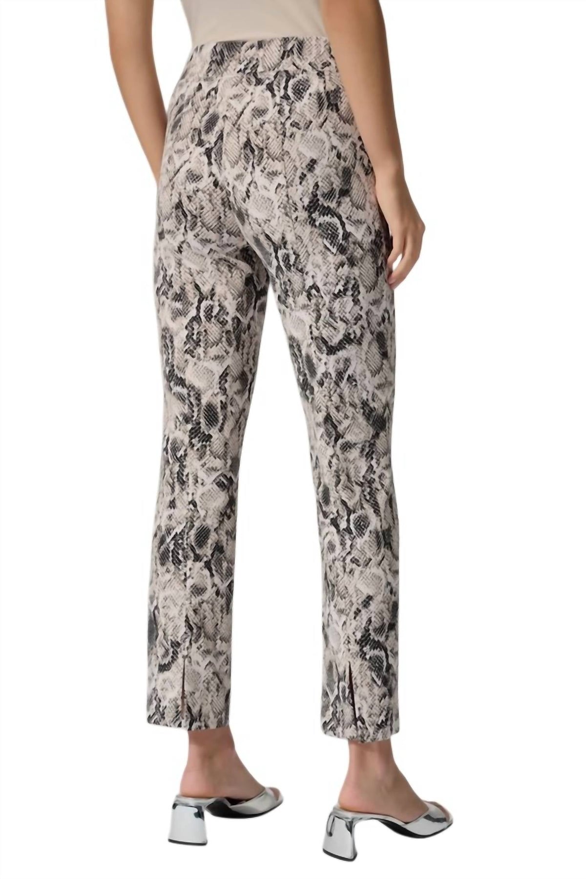 Pantalón color beige