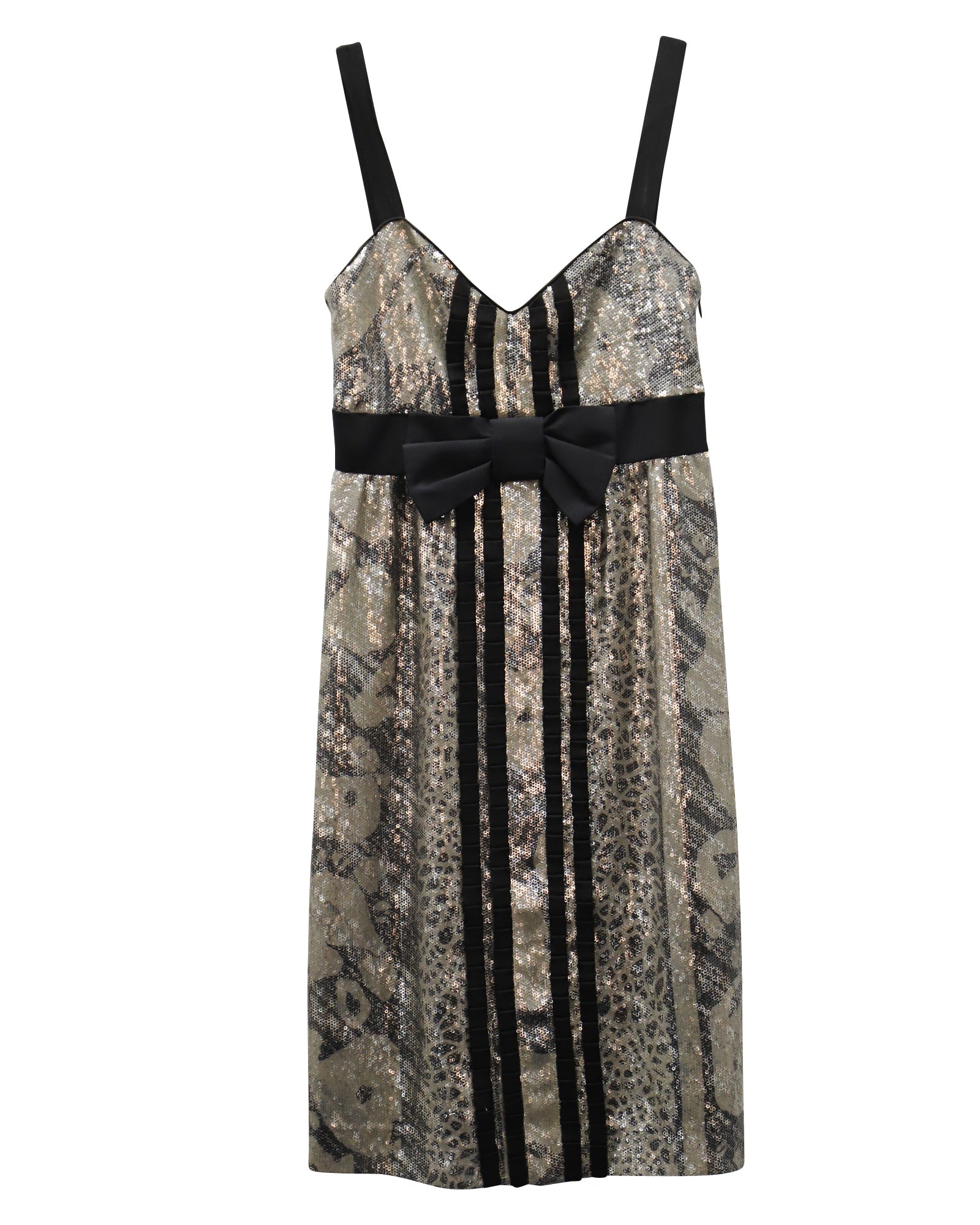 Vestido con lentejuelas color plateado
