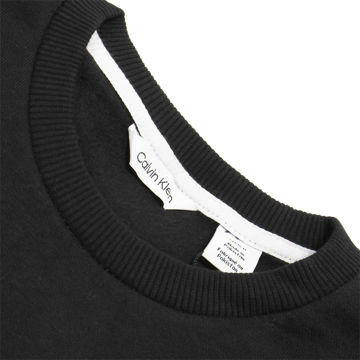 Buzo de hombre de manga larga con cuello redondo color negro