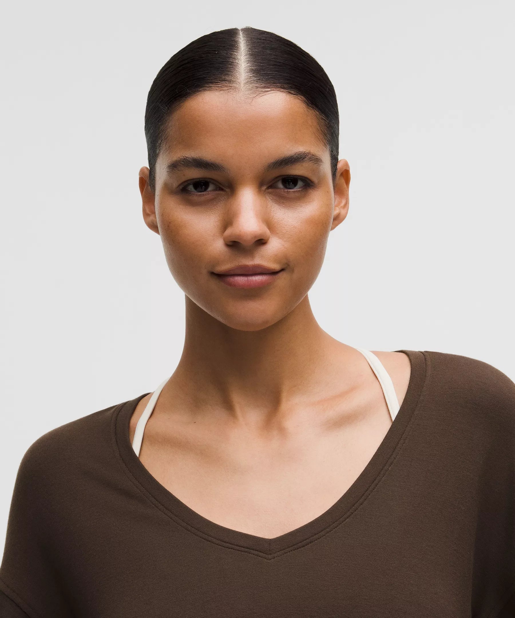Camisa con cuello en V