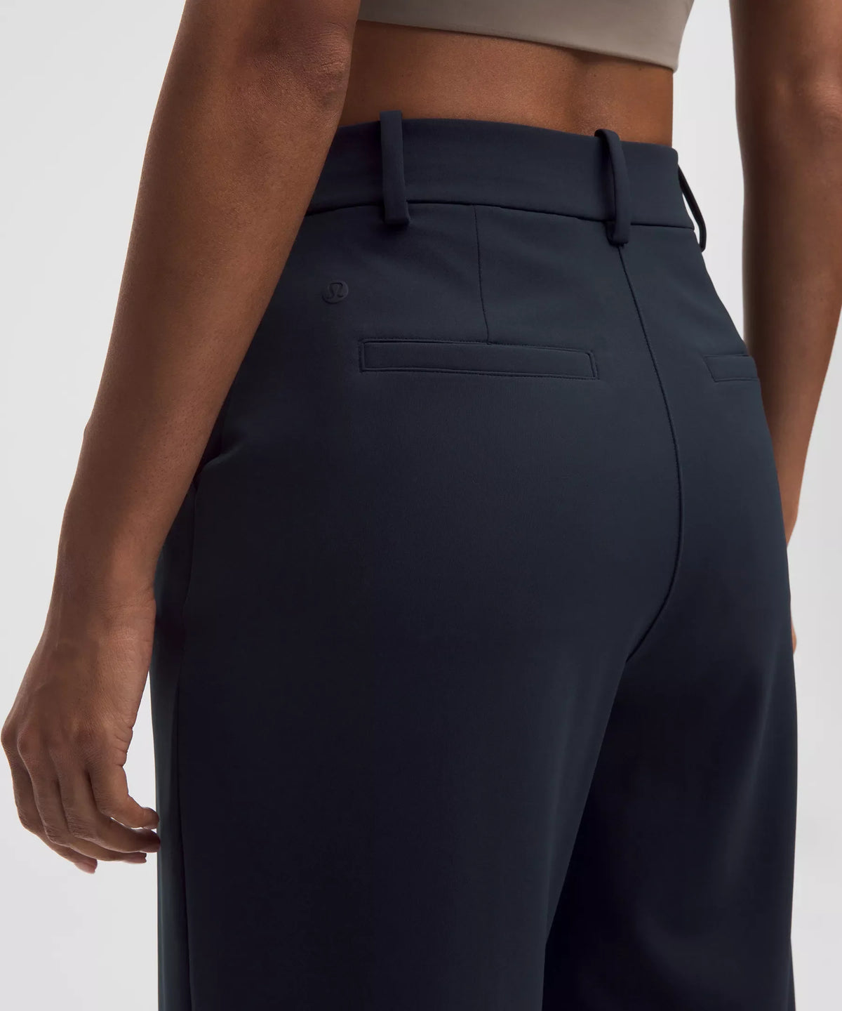 Pantalón de corte recto de tiro alto