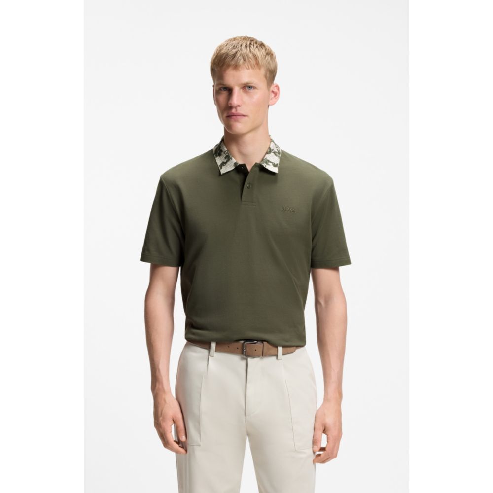 Polo de corte amplio
