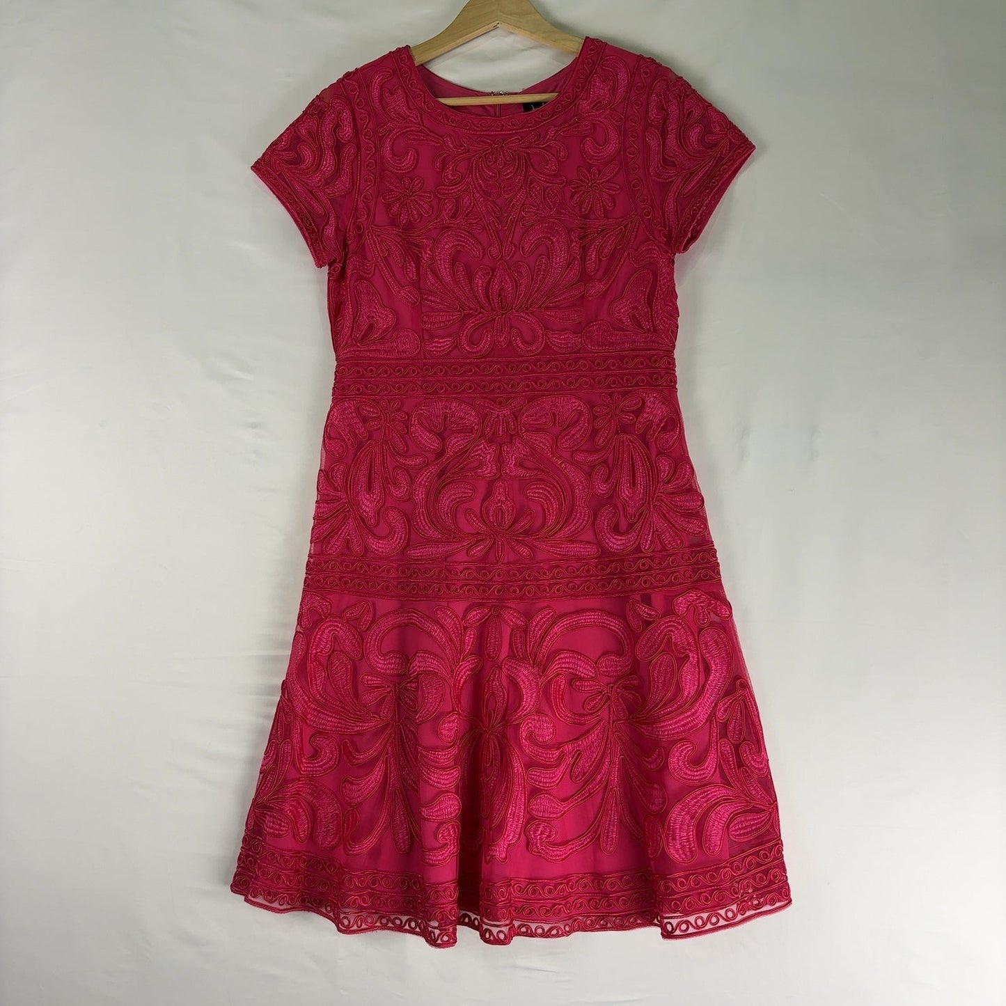 Vestido con bordado