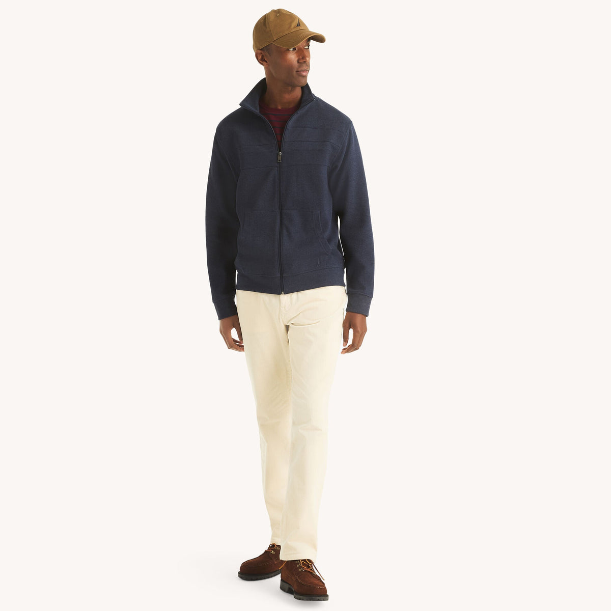 Buzo de hombre con cuello alto