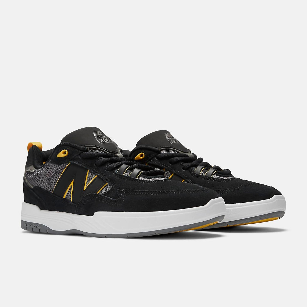 Tenis de hombre color negro y amarillo
