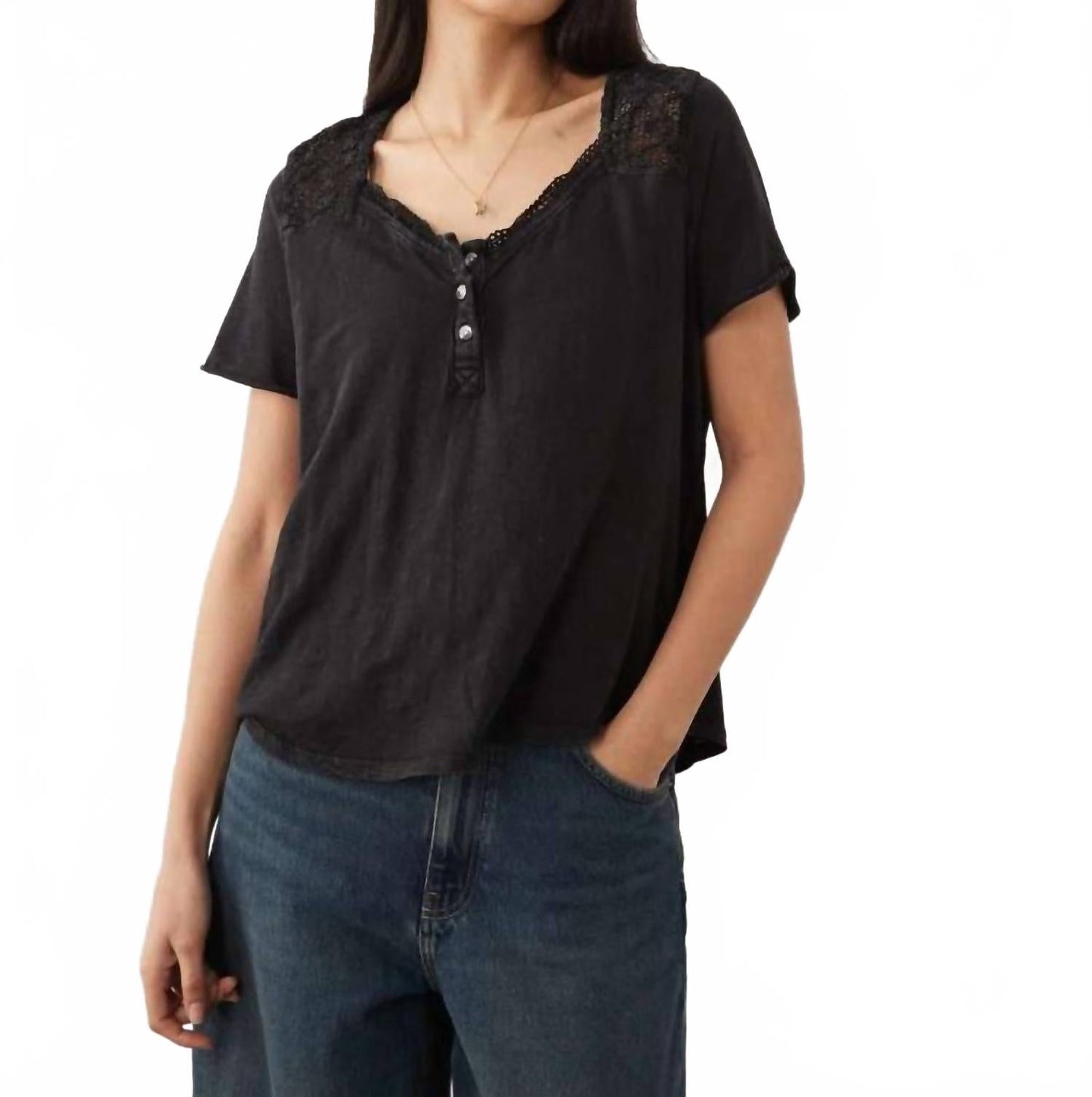 Camiseta color negro