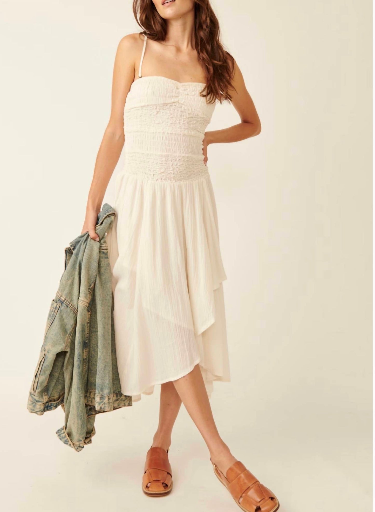 Vestido midi color marfil
