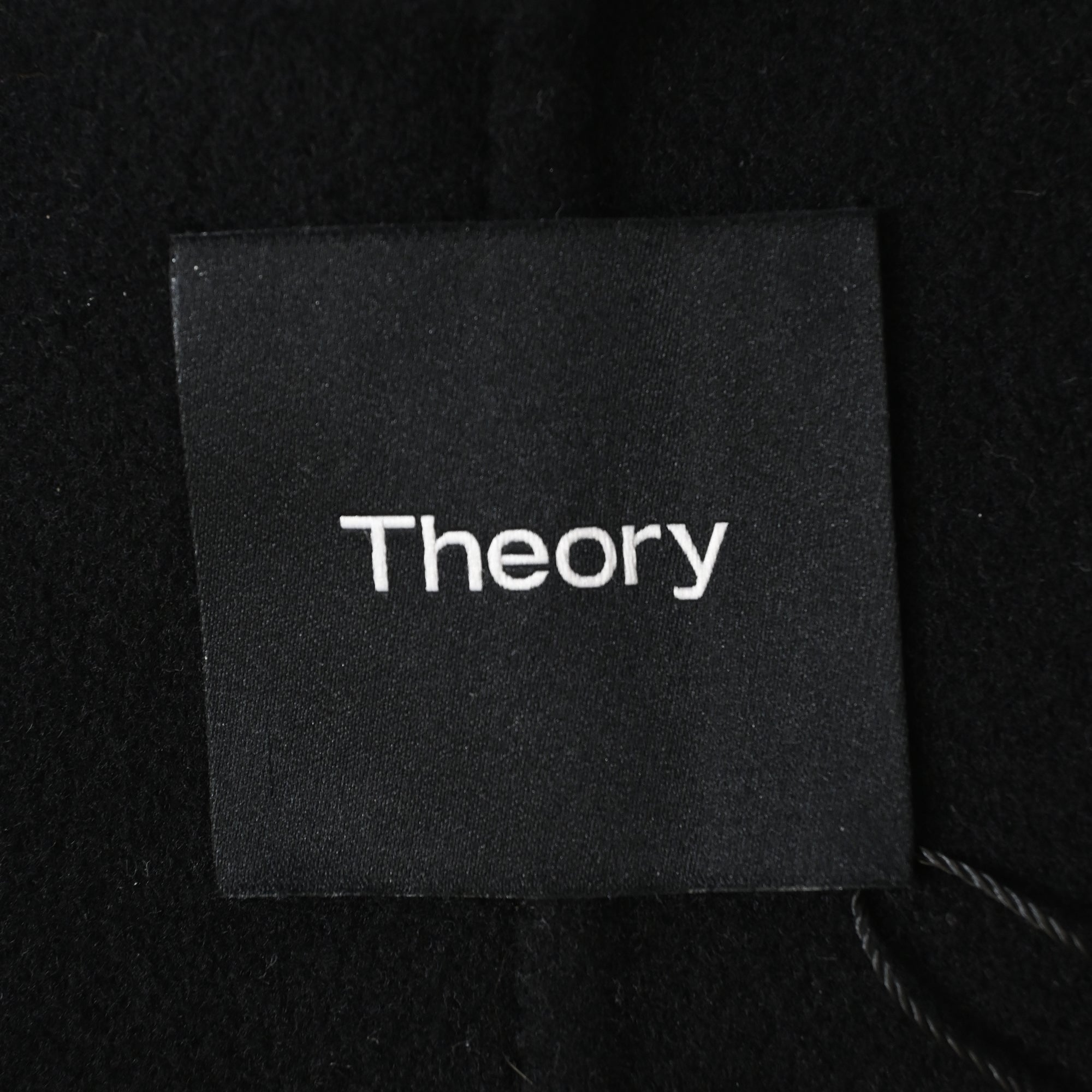Chaqueta de lana con cuello en V color negro