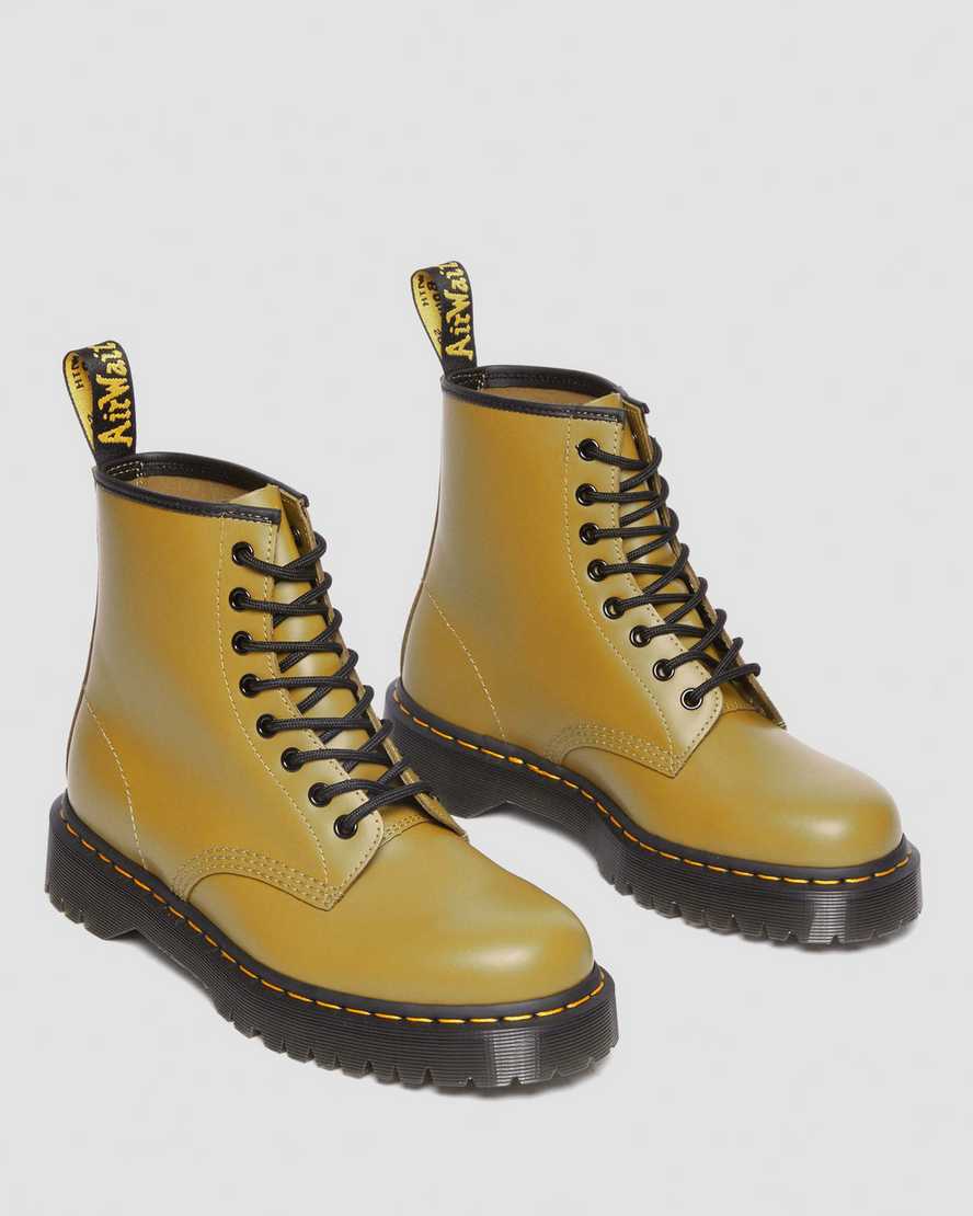Botas de cuero con cordones