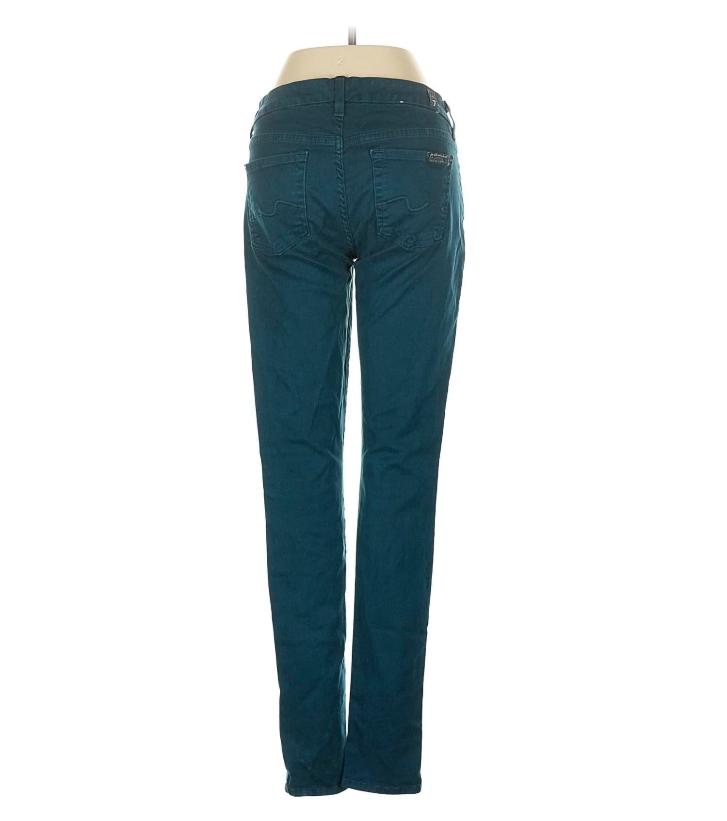 Pantalón de corte ajustado