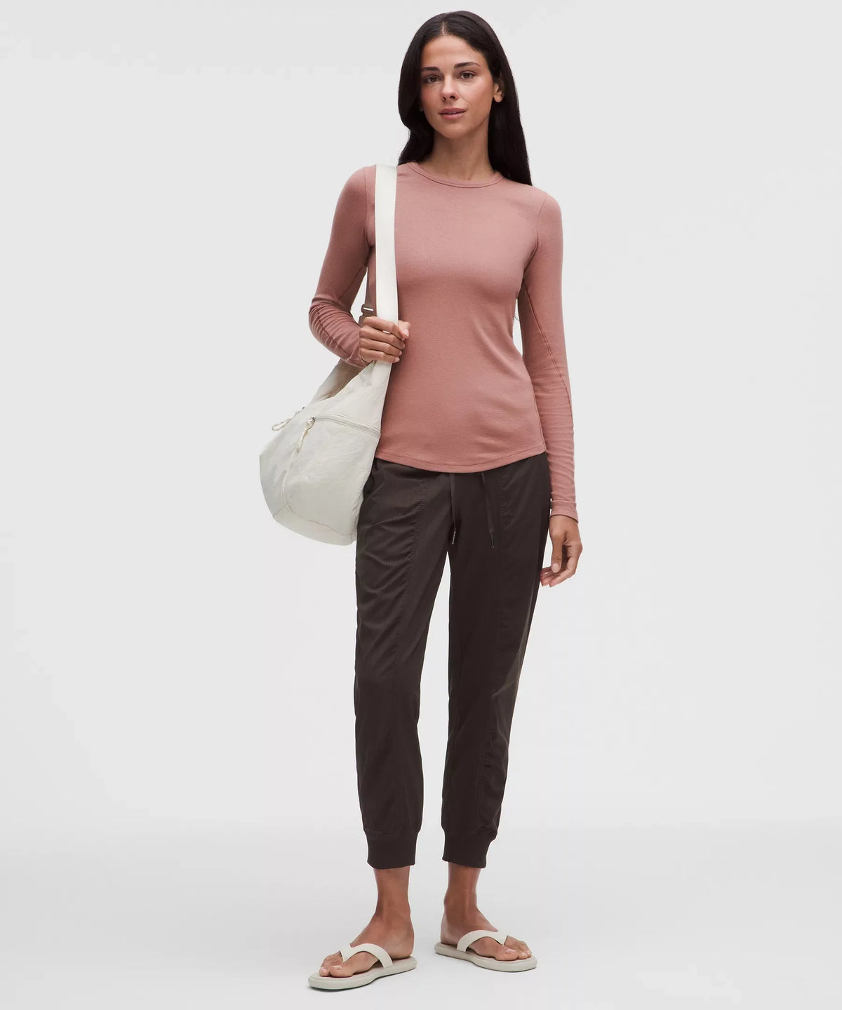 Pantalón deportivo de tiro medio