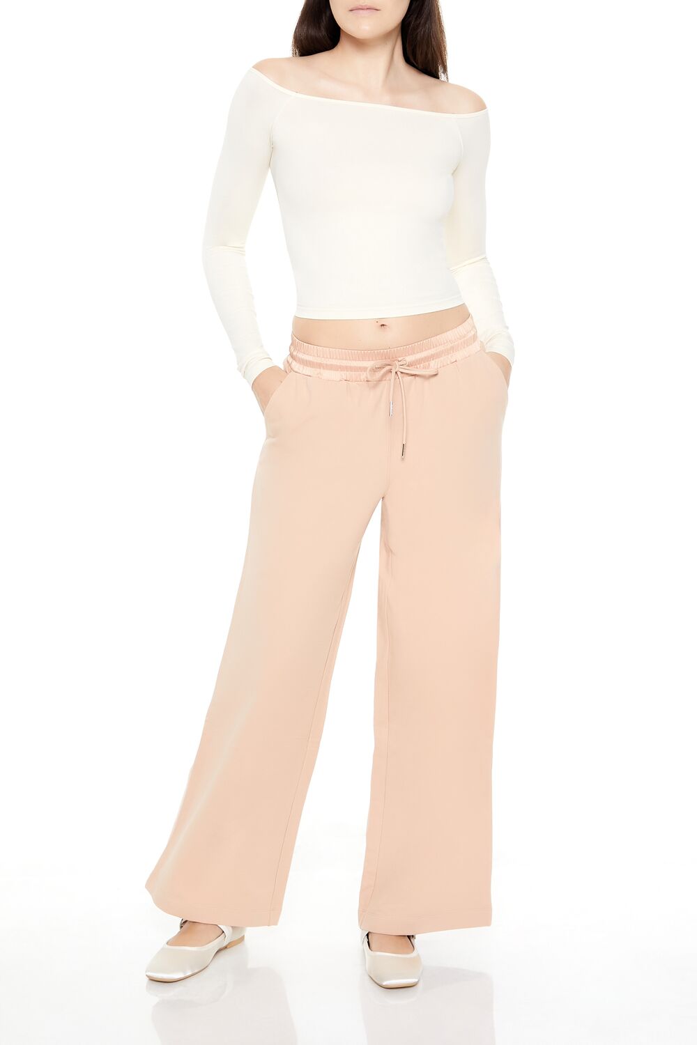 Pantalón de satén de pierna ancha de tiro medio