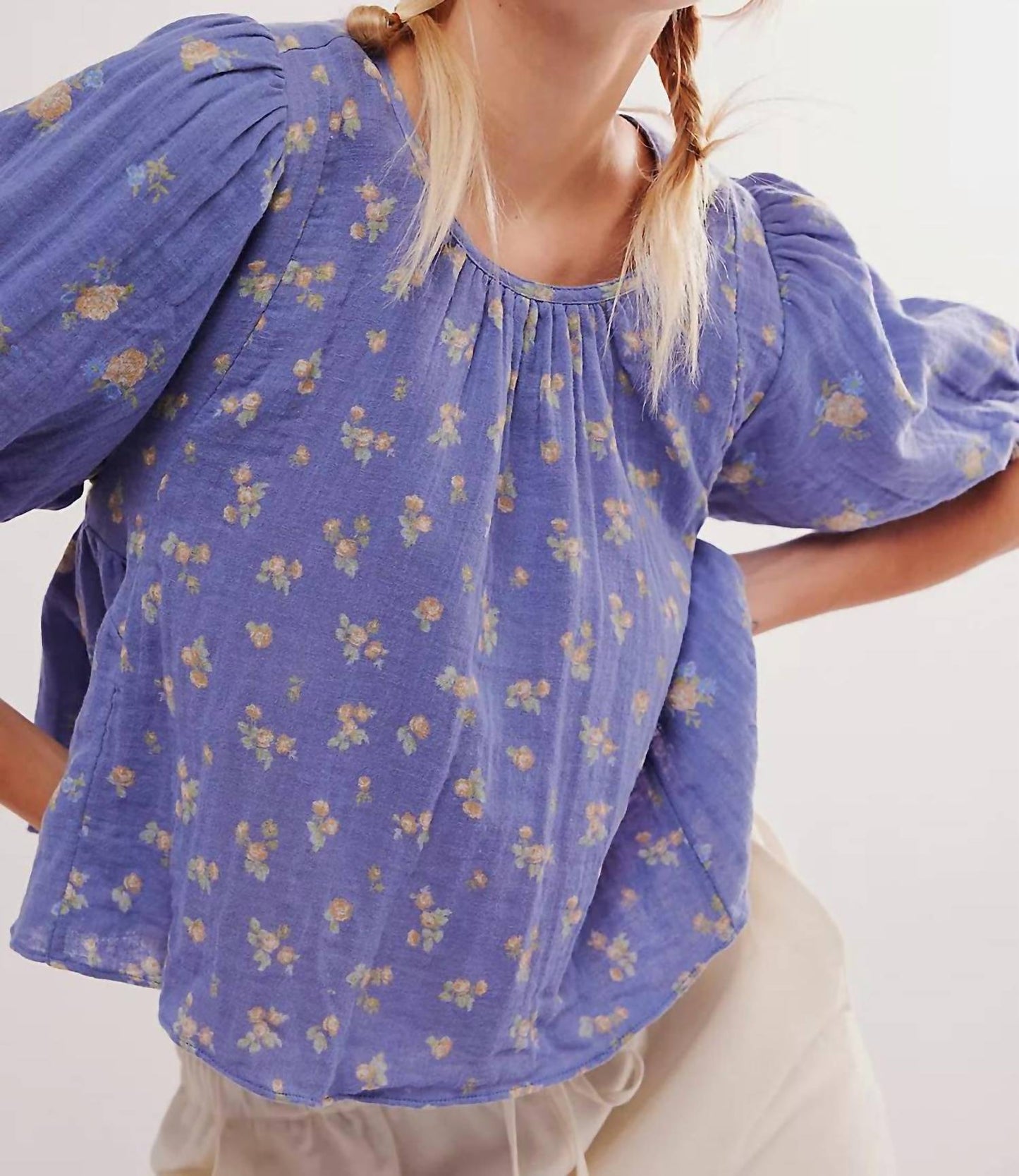 Top con estampado color violeta