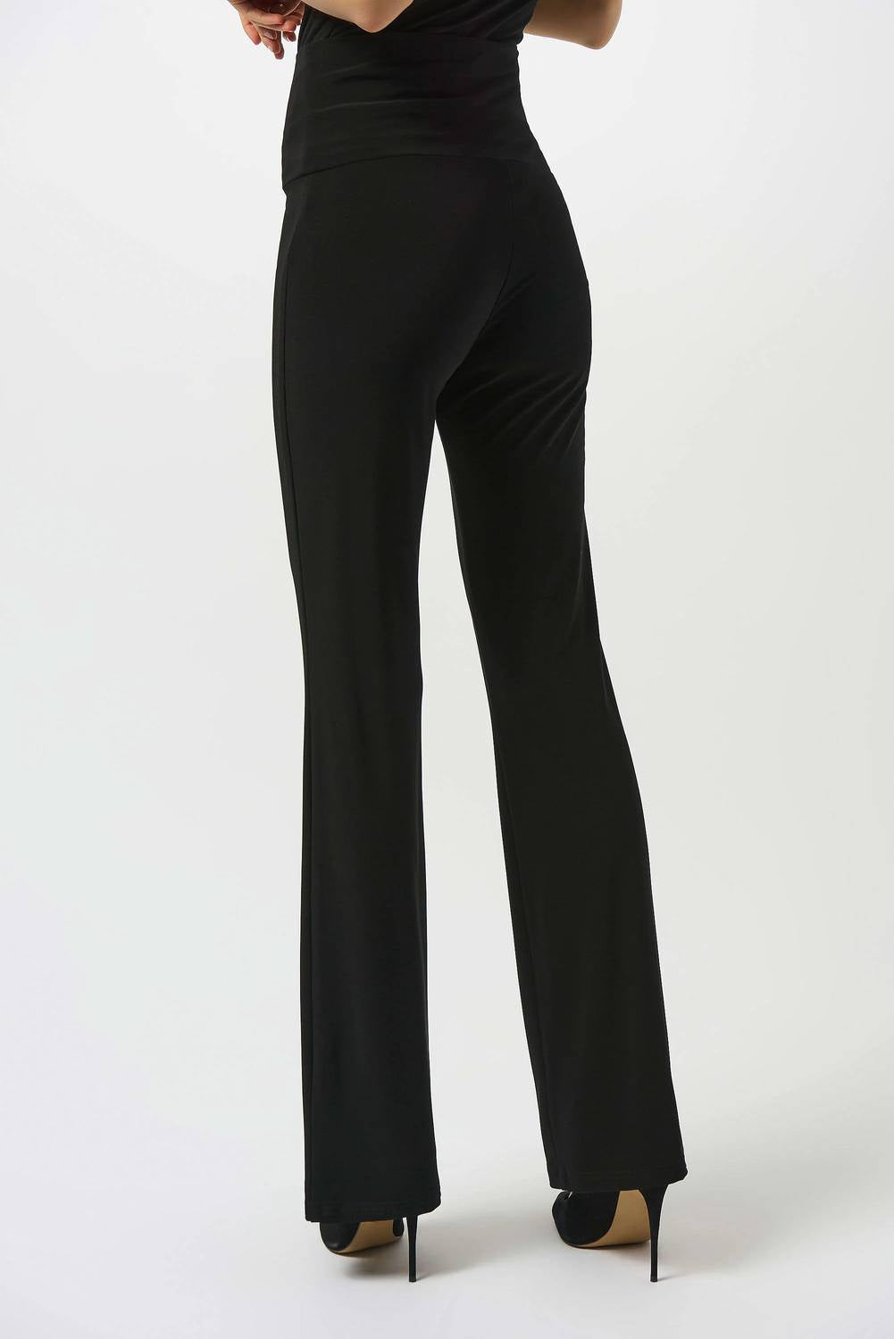Pantalón color negro