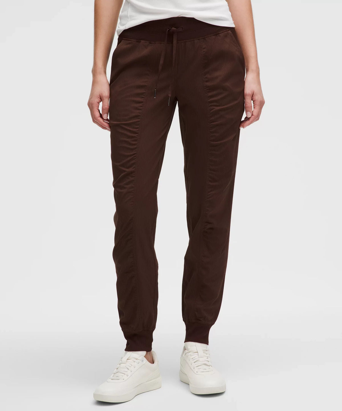 Pantalón deportivo de tiro medio