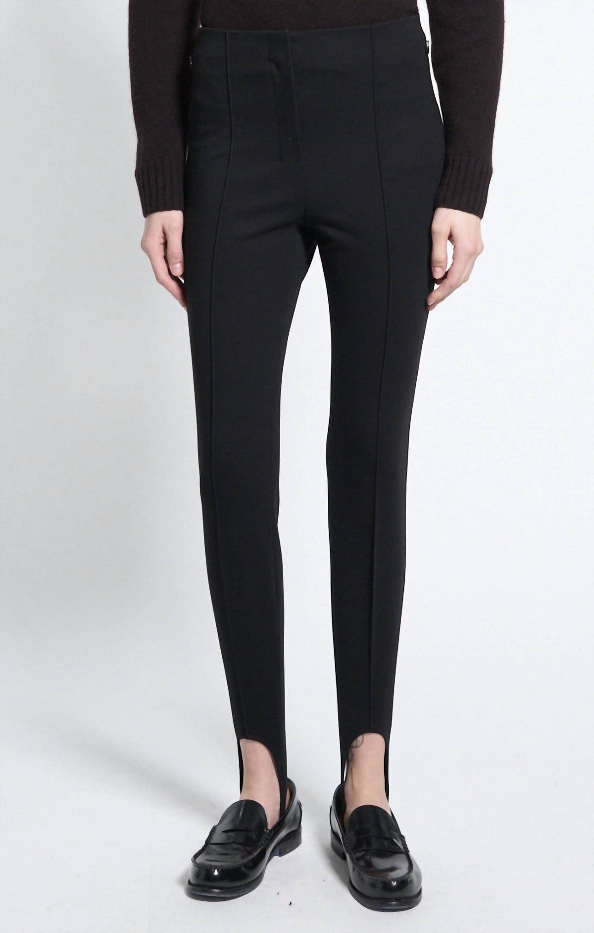 Pantalón color negro