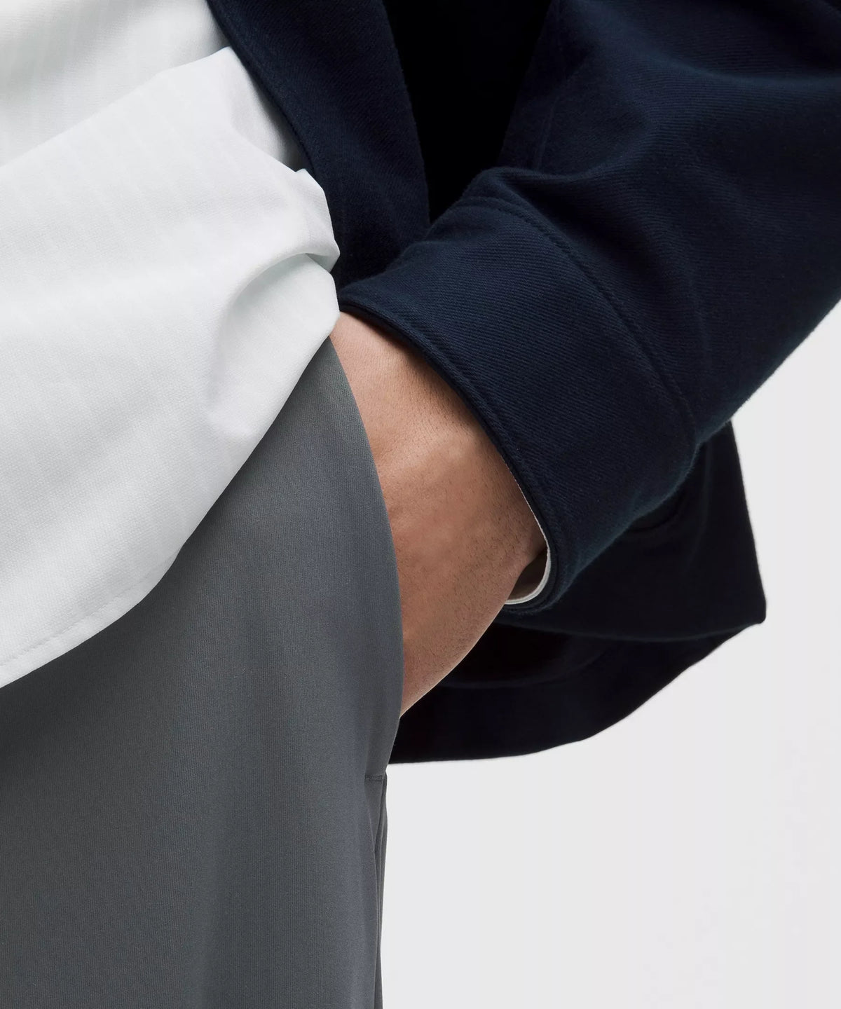 Pantalón de hombre de corte amplio con pliegues