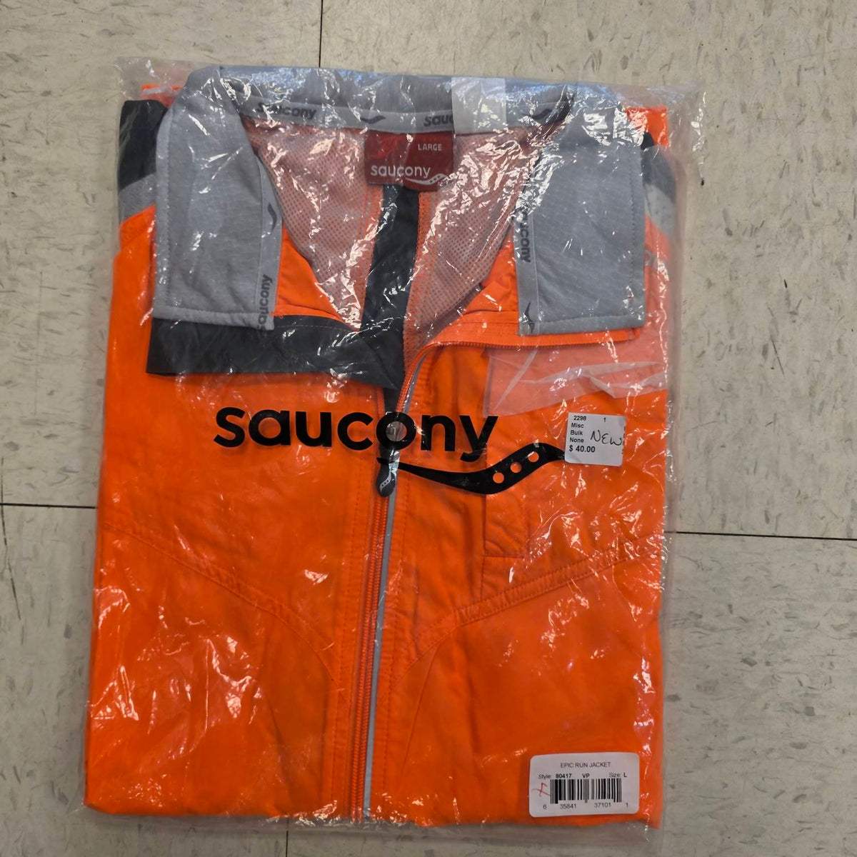 Chaqueta color naranja