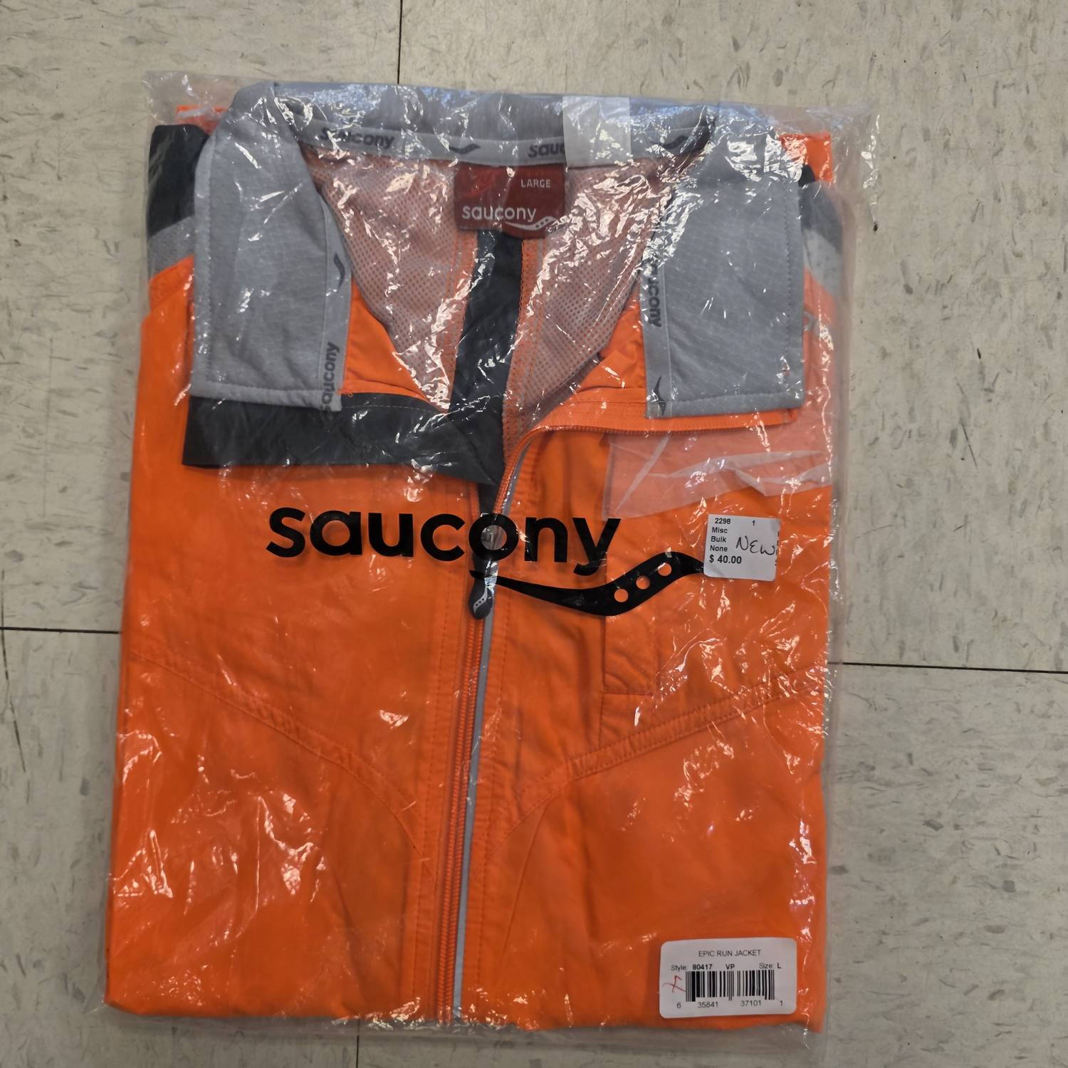 Chaqueta color naranja