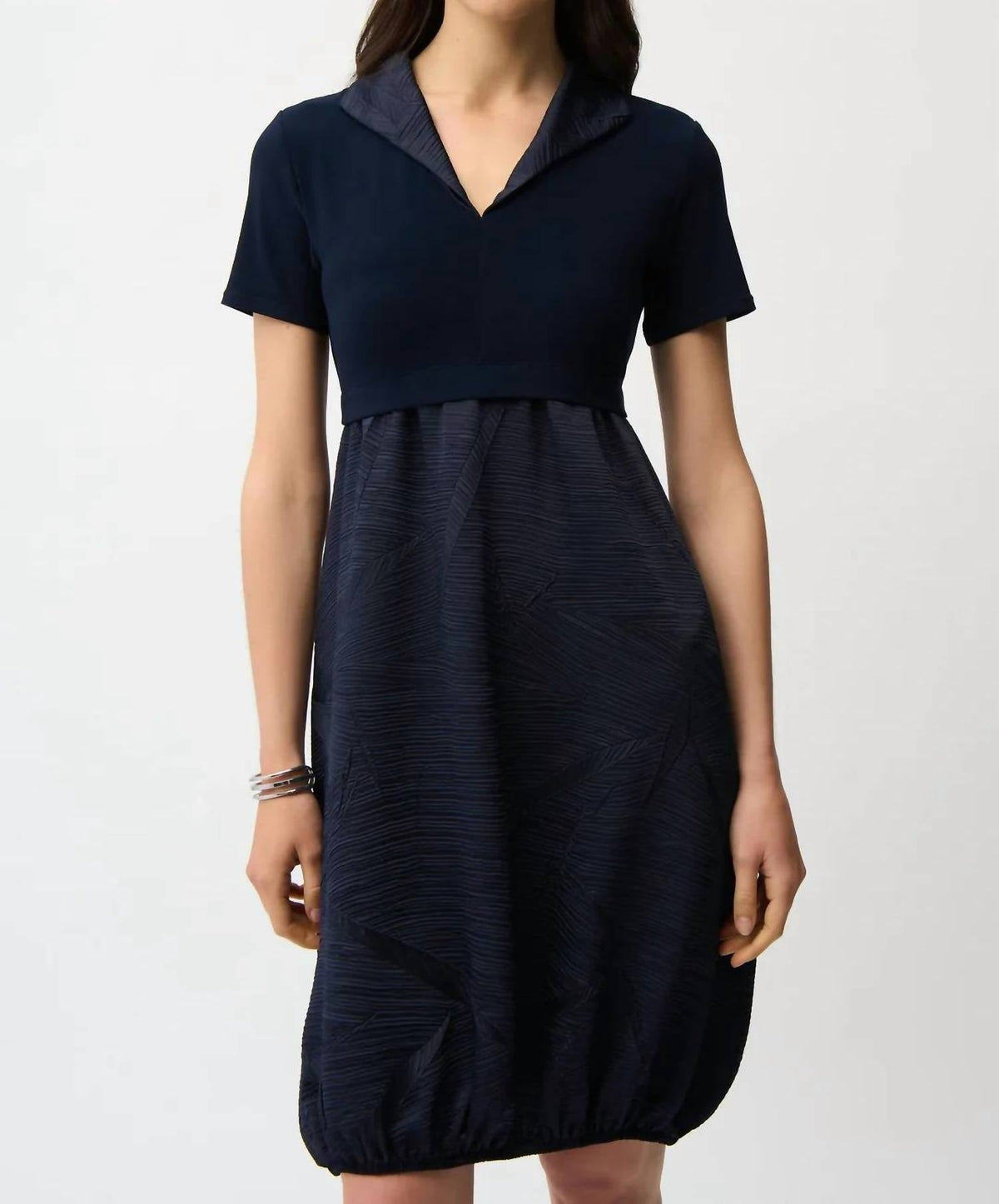 Vestido con pliegues color azul