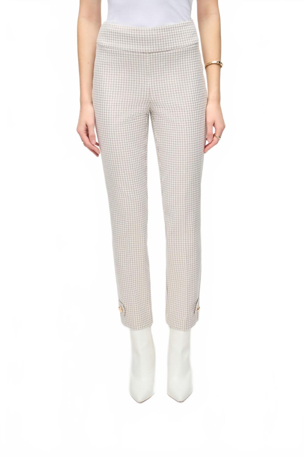 Pantalón de corte ajustado color blanco y beige