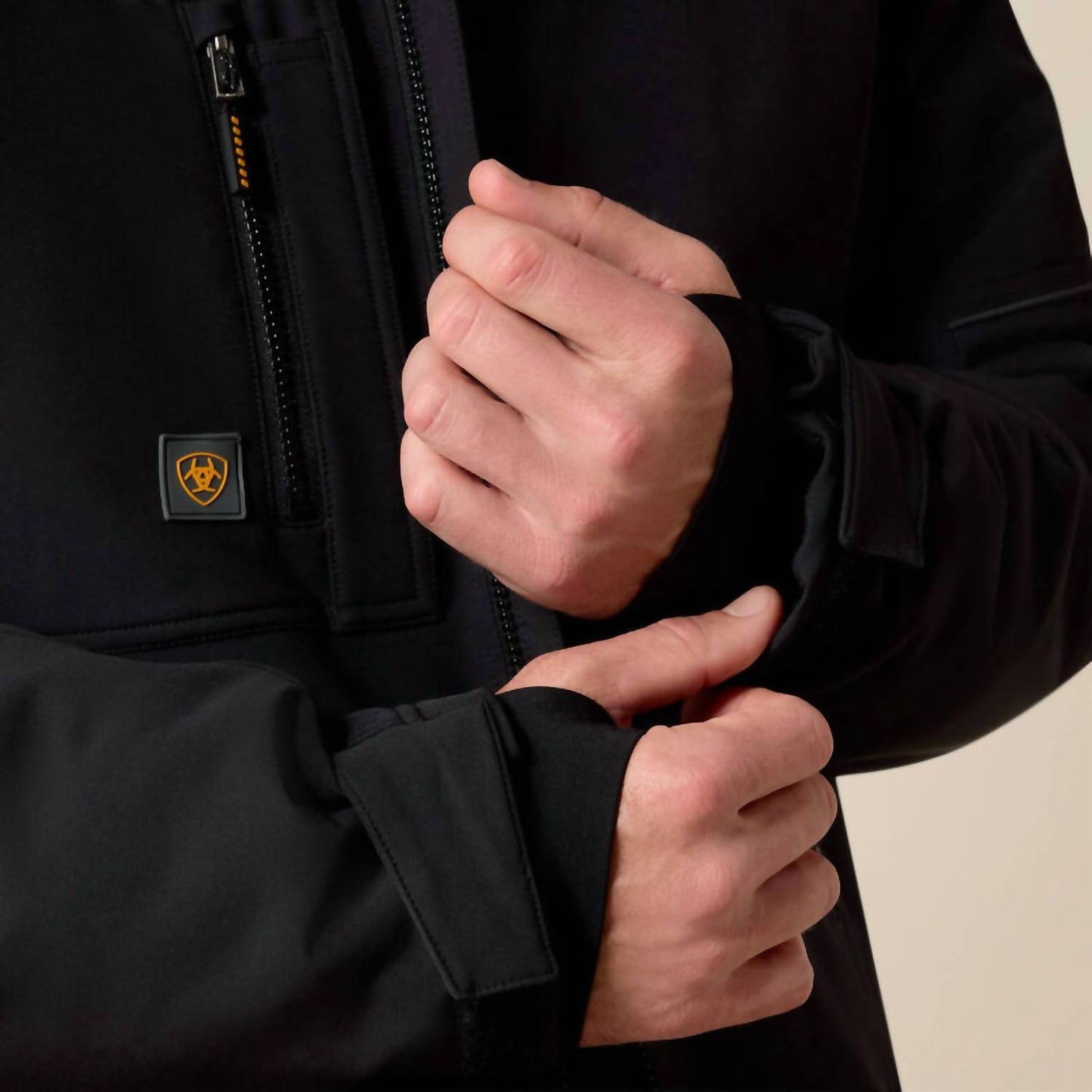 Chaqueta color negro