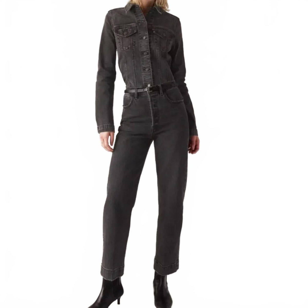 Jean color negro