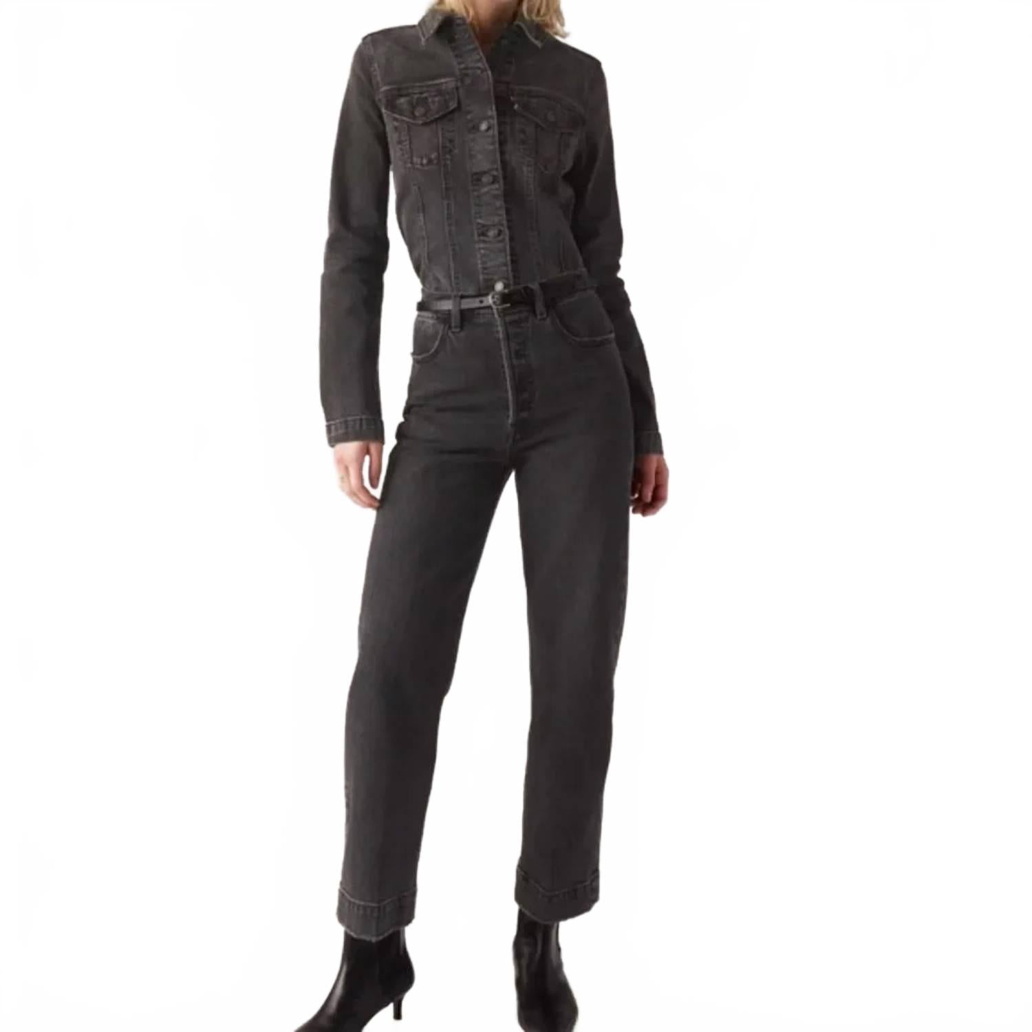 Jean color negro