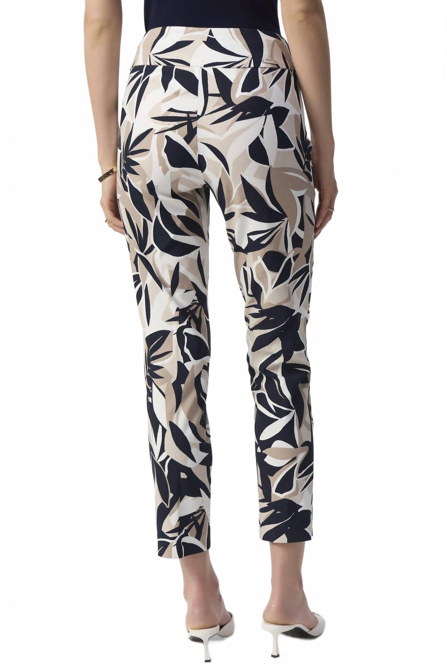 Pantalón de corte ajustado