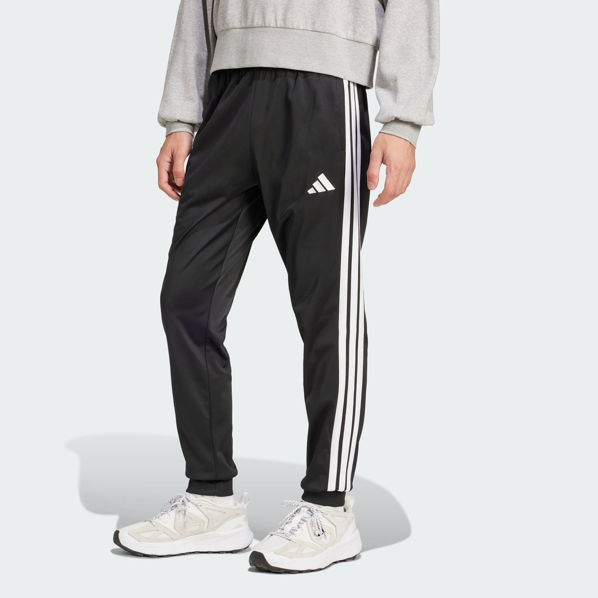 Pantalón deportivo de hombre a rayas