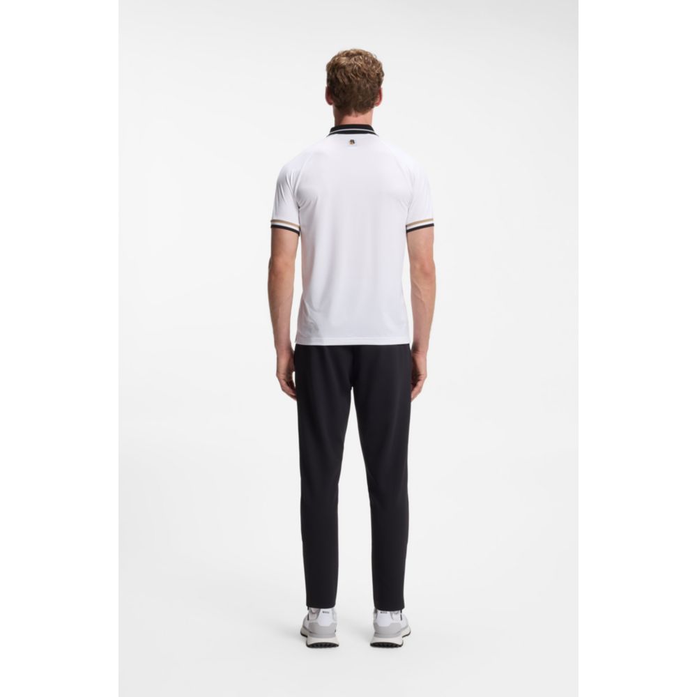Polo de corte ajustado