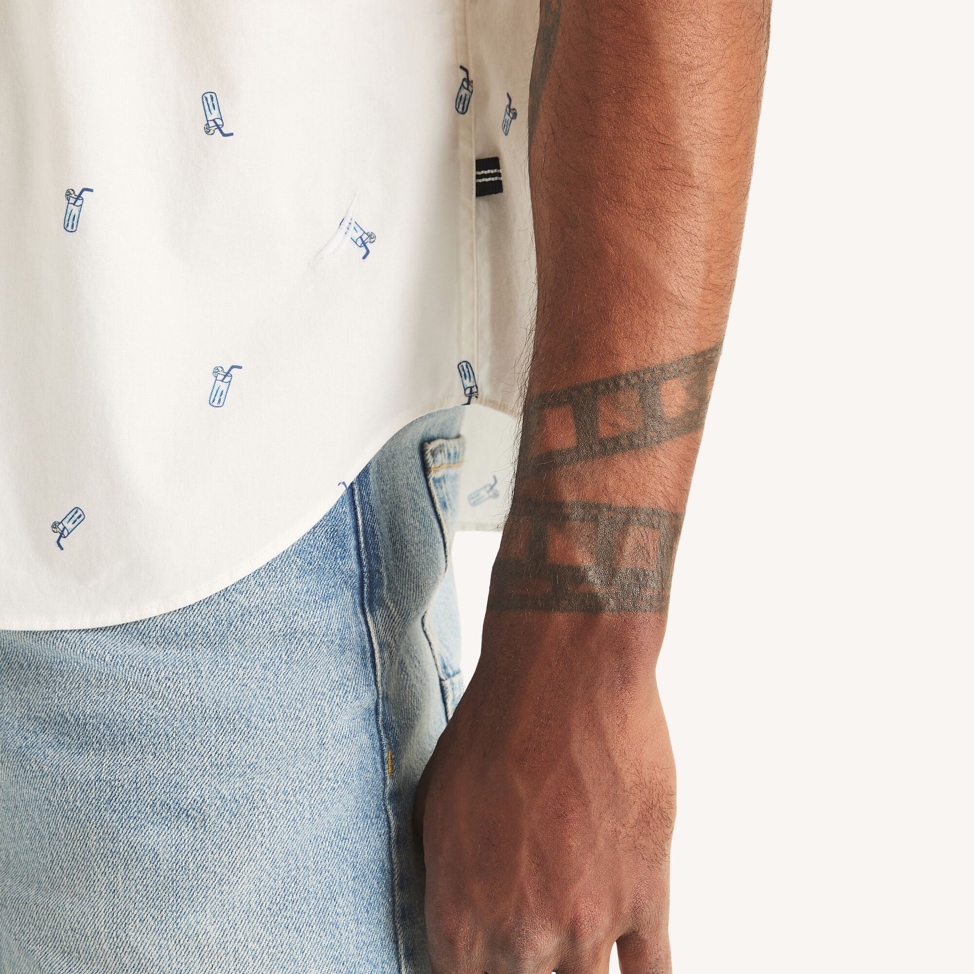 Camisa de hombre de manga corta con estampado