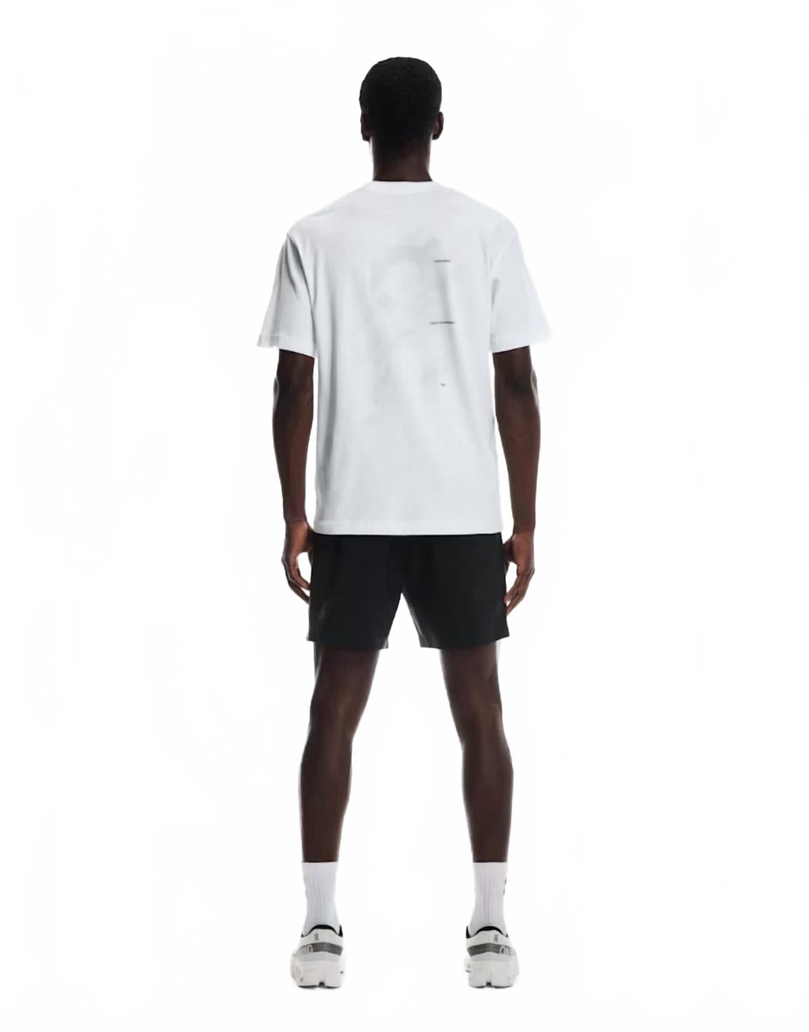 Short color negro