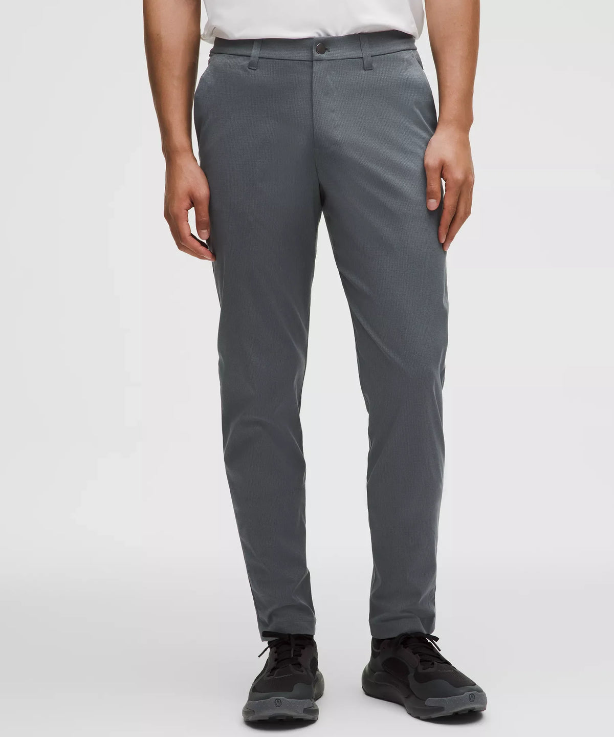 Pantalón de corte ajustado
