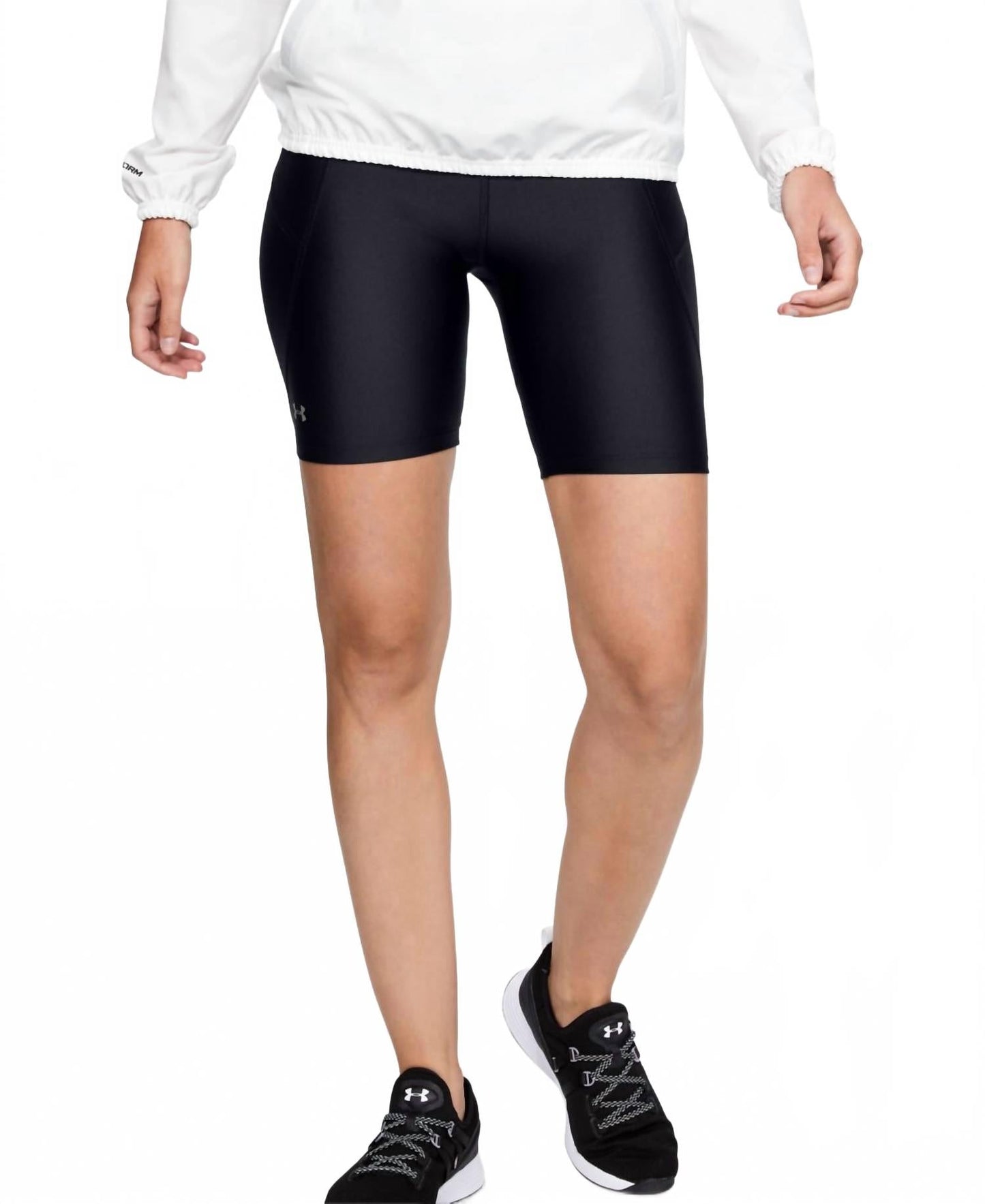 Short color negro y plateado