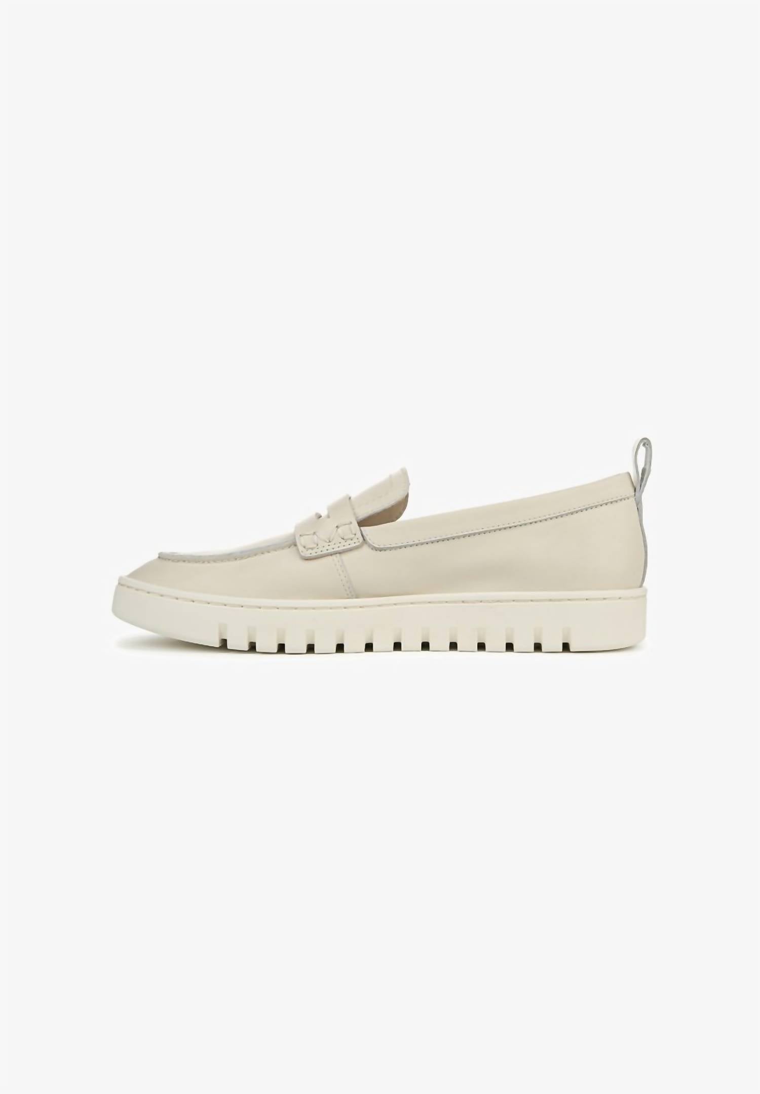 Mocasines de mujer color crema