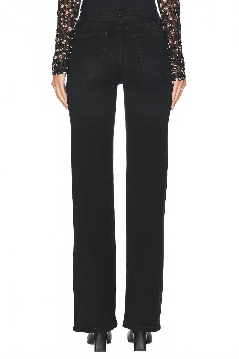 Jean color negro