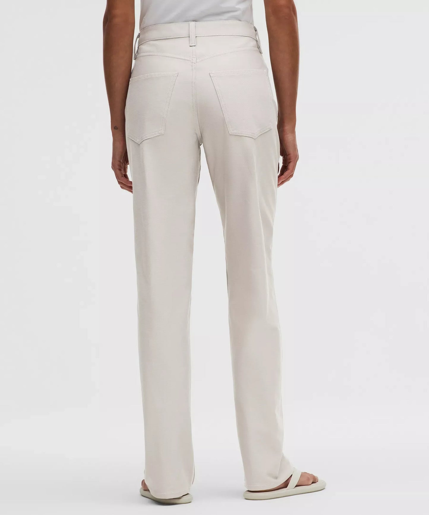 Pantalón de tiro medio